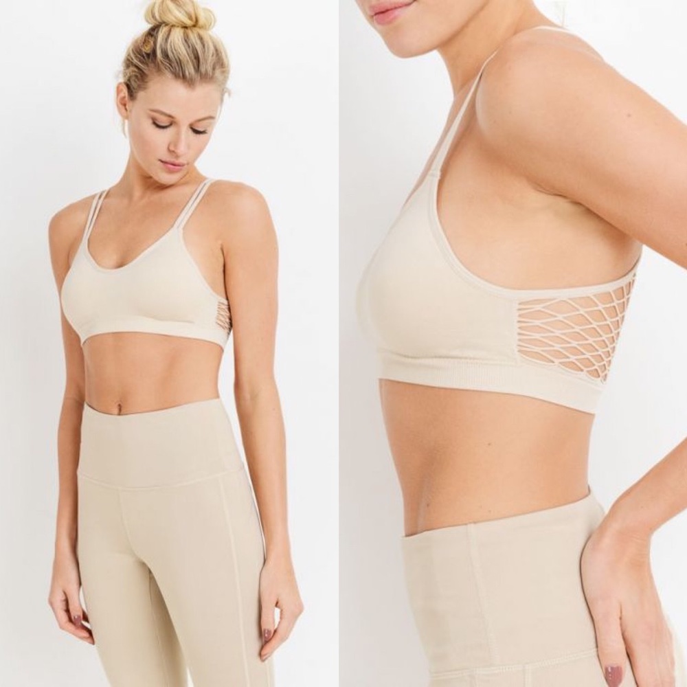 Detailed Back Seamless Sports Bra